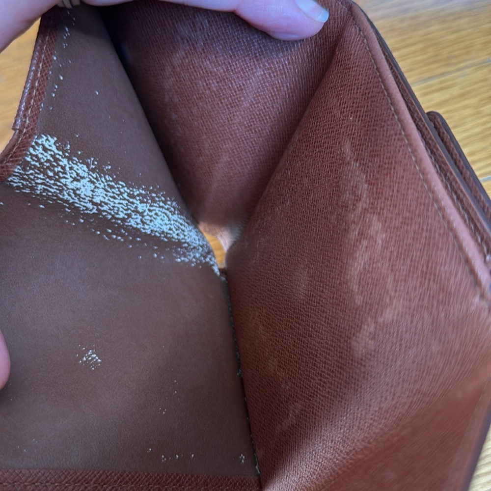 Louis Vuitton compact Elise wallet - Picture 7 of 11
